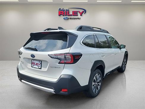 Used 2025 Subaru Outback Limited image 5