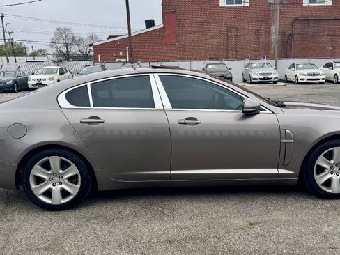 Used 2010 Jaguar XF Luxury image 5
