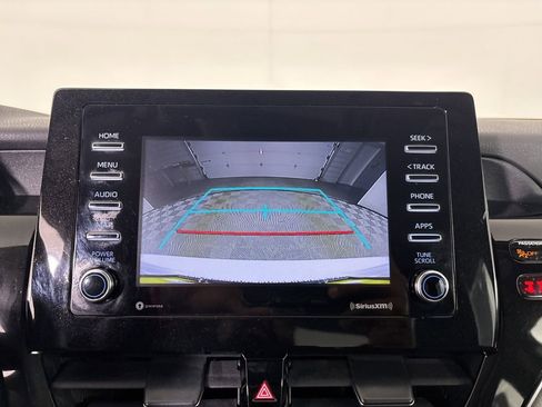 Used 2021 Toyota Camry LE image 17