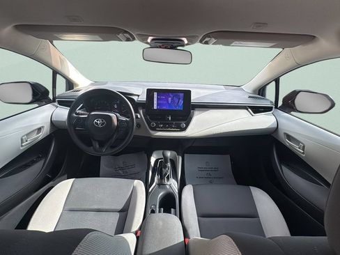 Used 2024 Toyota Corolla LE w/ LE Convenience Package FWD image 11