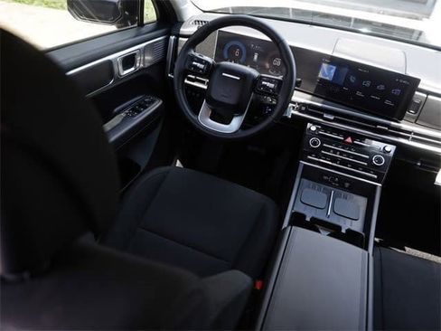 Certified 2025 Hyundai Santa Fe SE w/ Tow & Go Package image 26