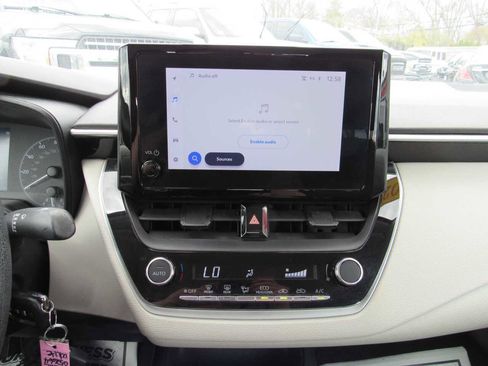 Used 2023 Toyota Corolla LE image 13