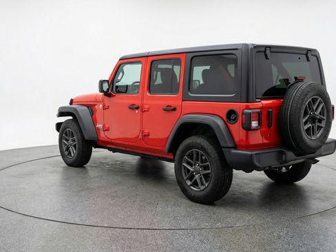 Used 2025 Jeep Wrangler Unlimited Sport AWD/4WD image 6