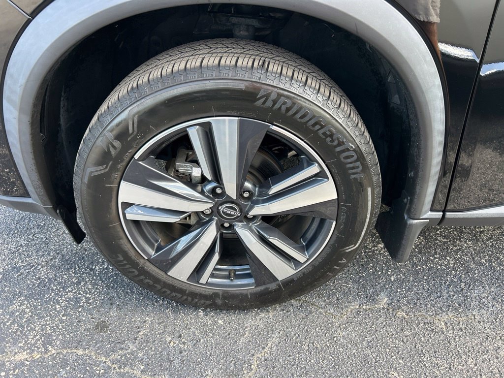 Certified 2025 Nissan Rogue SL FWD image 55
