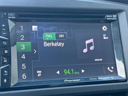 Used 2018 Hyundai Elantra SE image 17