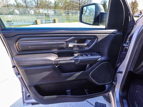 Used 2021 RAM 1500 Limited w/ Body Color Bumper Group image 40