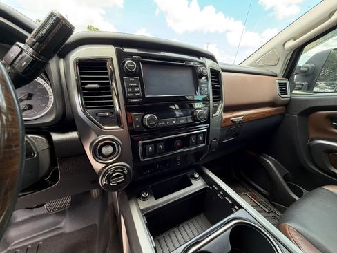 Used 2017 Nissan Titan Platinum Reserve AWD/4WD image 12
