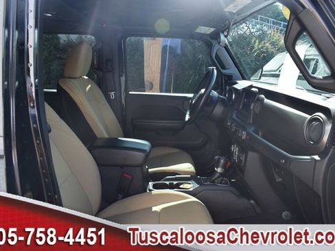 Used 2018 Jeep Wrangler Unlimited Sport S image 21