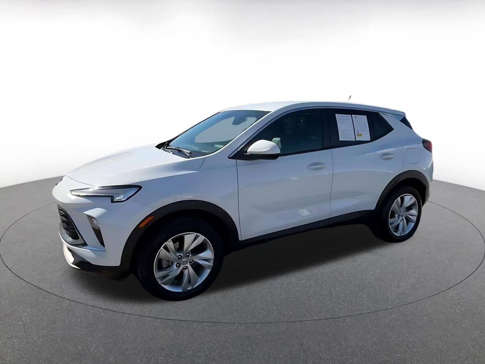 Used 2025 Buick Encore GX Preferred AWD/4WD image 7