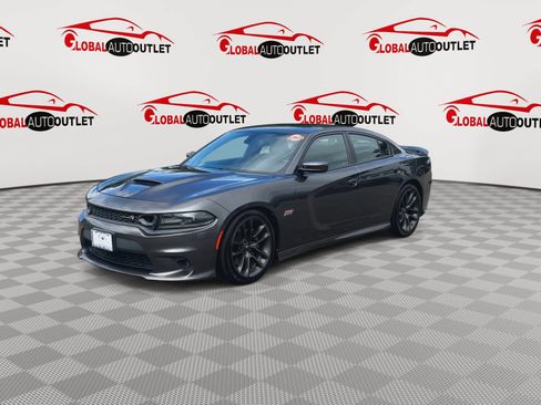 Used 2019 Dodge Charger Scat Pack w/ Plus Group RWD image 4