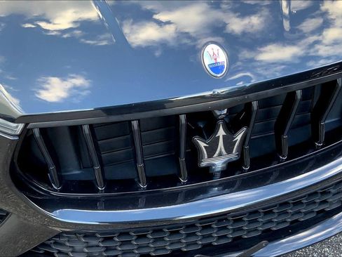 Used 2021 Maserati Levante S GranSport image 28