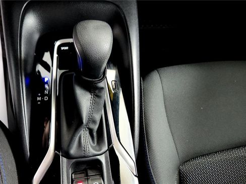 Used 2022 Toyota Corolla SE image 26