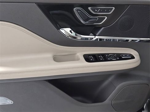 Certified 2024 Lincoln Corsair Reserve w/ Equipment Group 201A image 20