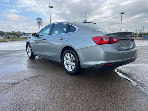 Used 2025 Chevrolet Malibu LT FWD image 3