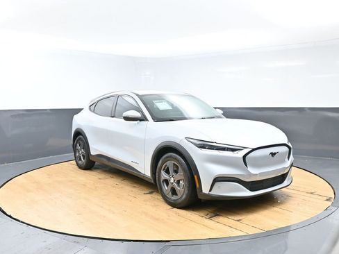 Used 2021 Ford Mustang Mach-E Select image 7