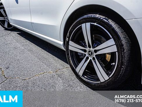 Used 2025 Mercedes-Benz C 300 Sedan image 16
