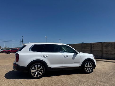 Used 2020 Kia Telluride S w/ S 8 Passenger Seating Package FWD image 23