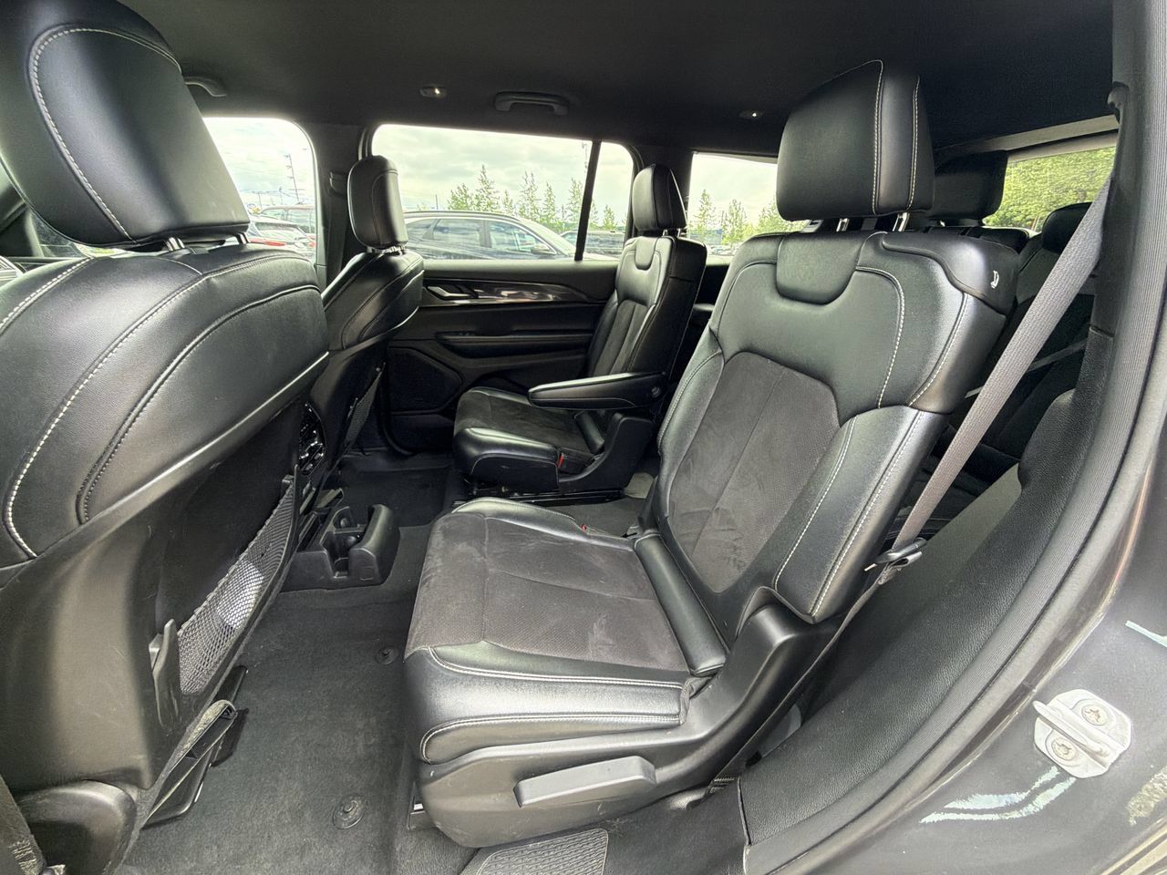 Used 2023 Jeep Grand Cherokee L Laredo AWD/4WD image 20