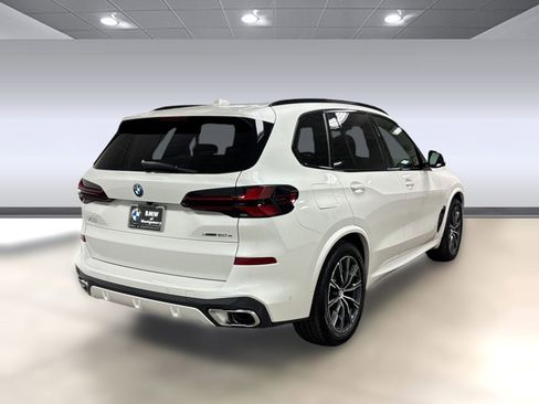 New 2026 BMW X5 xDrive50e w/ M Sport Package image 8
