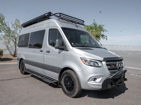Used 2024 Mercedes-Benz Sprinter 2500 image 4