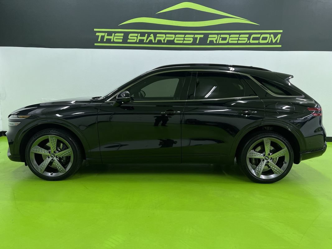 Used 2023 Genesis GV70 3.5T Sport w/ Sport Prestige Package AWD/4WD image 6