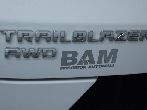 Used 2023 Chevrolet TrailBlazer LS AWD/4WD image 28