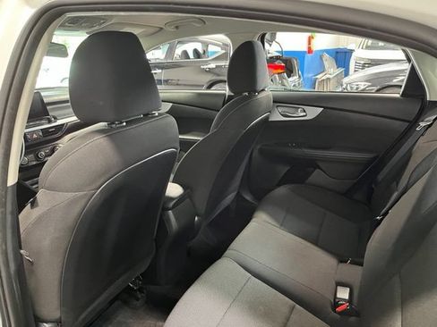 Used 2023 Kia Forte LX FWD image 17