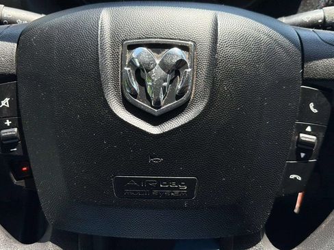 Used 2019 RAM ProMaster 2500 w/ Interior Convenience Group FWD image 12
