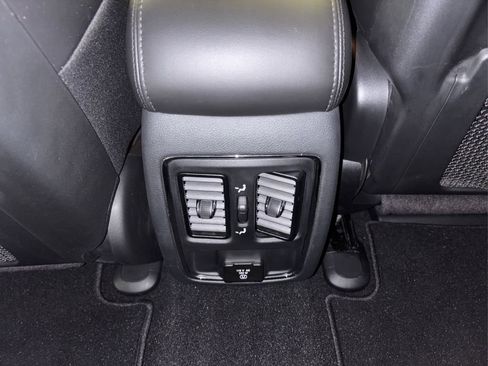 Used 2020 Jeep Grand Cherokee Altitude AWD/4WD image 33
