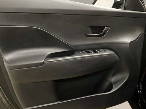 Used 2026 Hyundai Kona SE FWD image 16