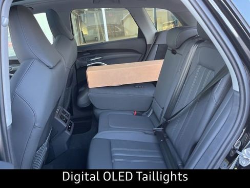 New 2025 Audi Q5 Prestige image 24