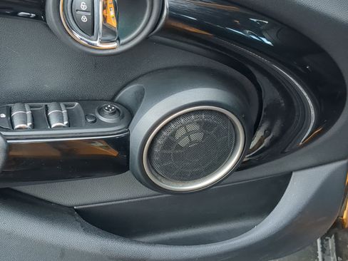 Used 2015 MINI Cooper S image 15