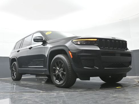 Used 2024 Jeep Grand Cherokee L Laredo image 44