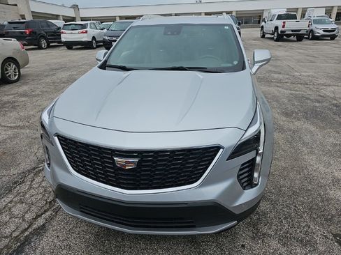 Used 2020 Cadillac XT4 Premium Luxury w/ Cold Weather Package AWD/4WD image 2