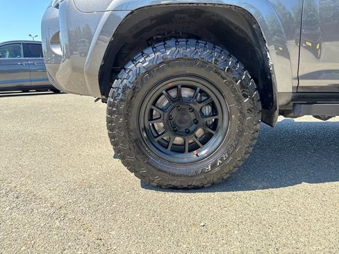 Used 2019 Toyota 4Runner SR5 Premium RWD image 27