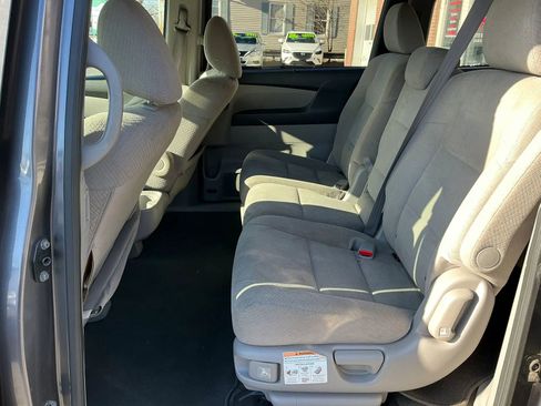 Used 2016 Honda Odyssey SE image 6