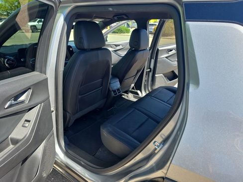 Certified 2025 Chevrolet Equinox LT w/ Convenience Package II image 9