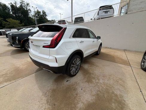 Used 2024 Cadillac XT4 Premium Luxury AWD/4WD image 6