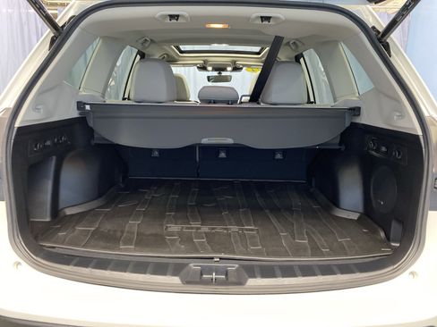 Used 2024 Subaru Forester Limited image 31