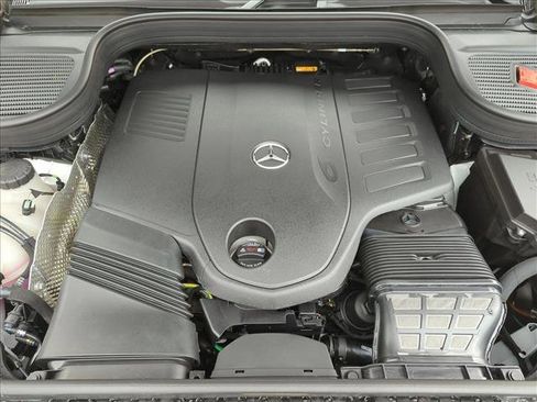 New 2026 Mercedes-Benz GLS 450 4MATIC image 16