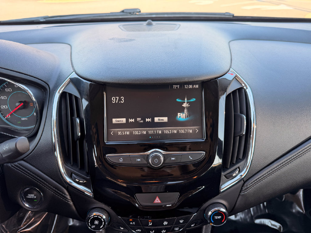 Used 2017 Chevrolet Cruze Premier FWD image 16