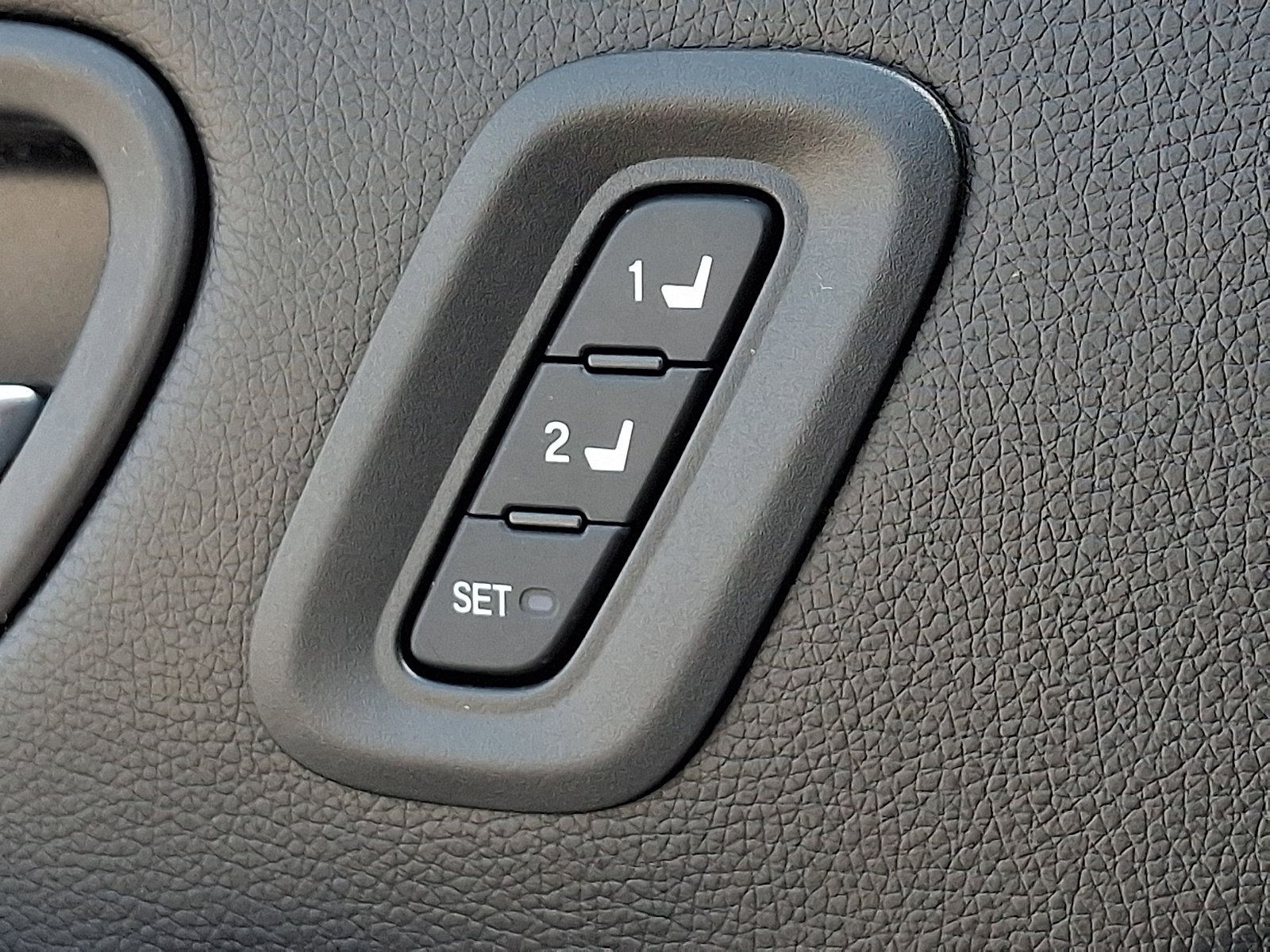 Used 2023 Honda Pilot TrailSport image 25