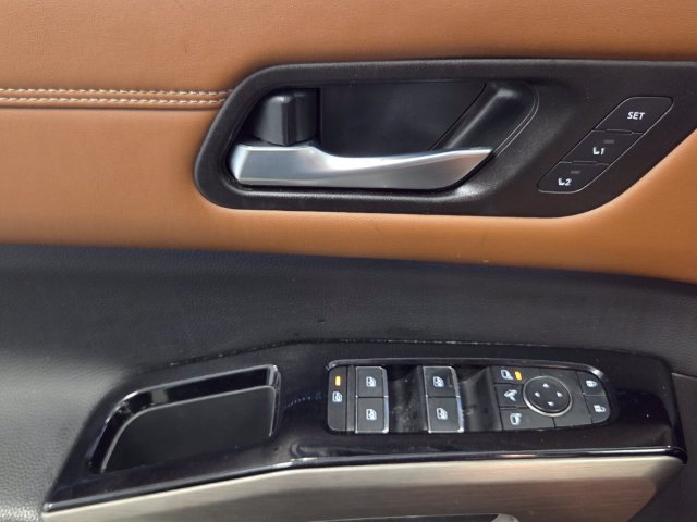 Used 2024 Nissan Pathfinder Platinum AWD/4WD image 33