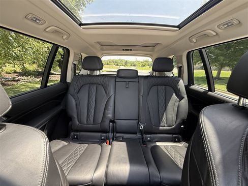 Used 2023 BMW X7 xDrive40i w/ Premium Package image 31