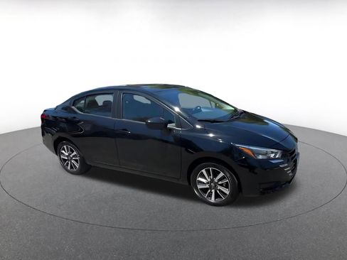 Used 2025 Nissan Versa SV FWD image 2