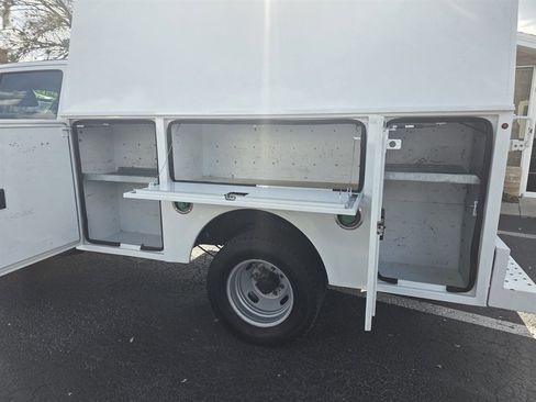 Used 2019 Ford F350 XL w/ Power Equipment Group image 3