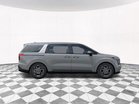 Used 2026 Kia Carnival EX FWD image 10