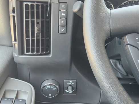 New 2025 Chevrolet Express 3500 w/ Power Convenience Package image 24