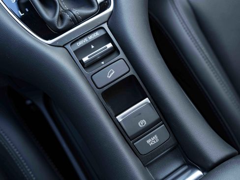 Used 2024 Honda HR-V EX-L image 27