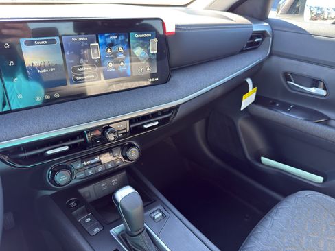 New 2026 Nissan Kicks SV w/ SV Premium Package image 21